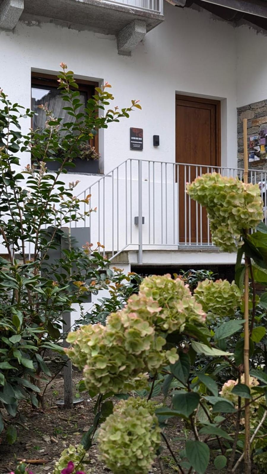 La Via Del Sale Accommodations Holidays Domodossola Exteriör bild