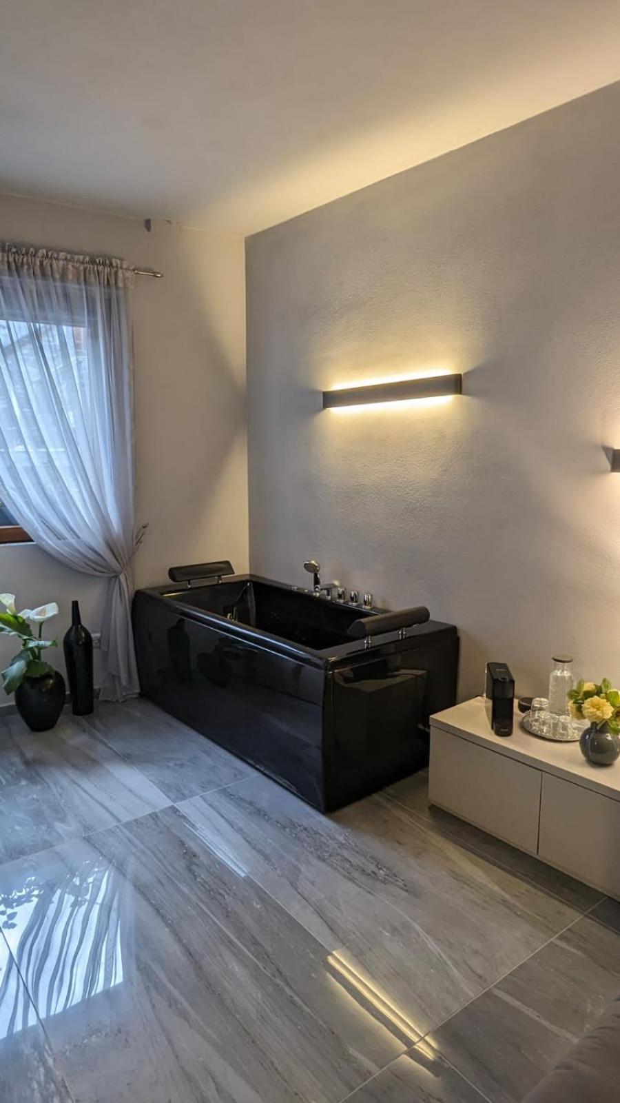 La Via Del Sale Accommodations Holidays Domodossola Exteriör bild