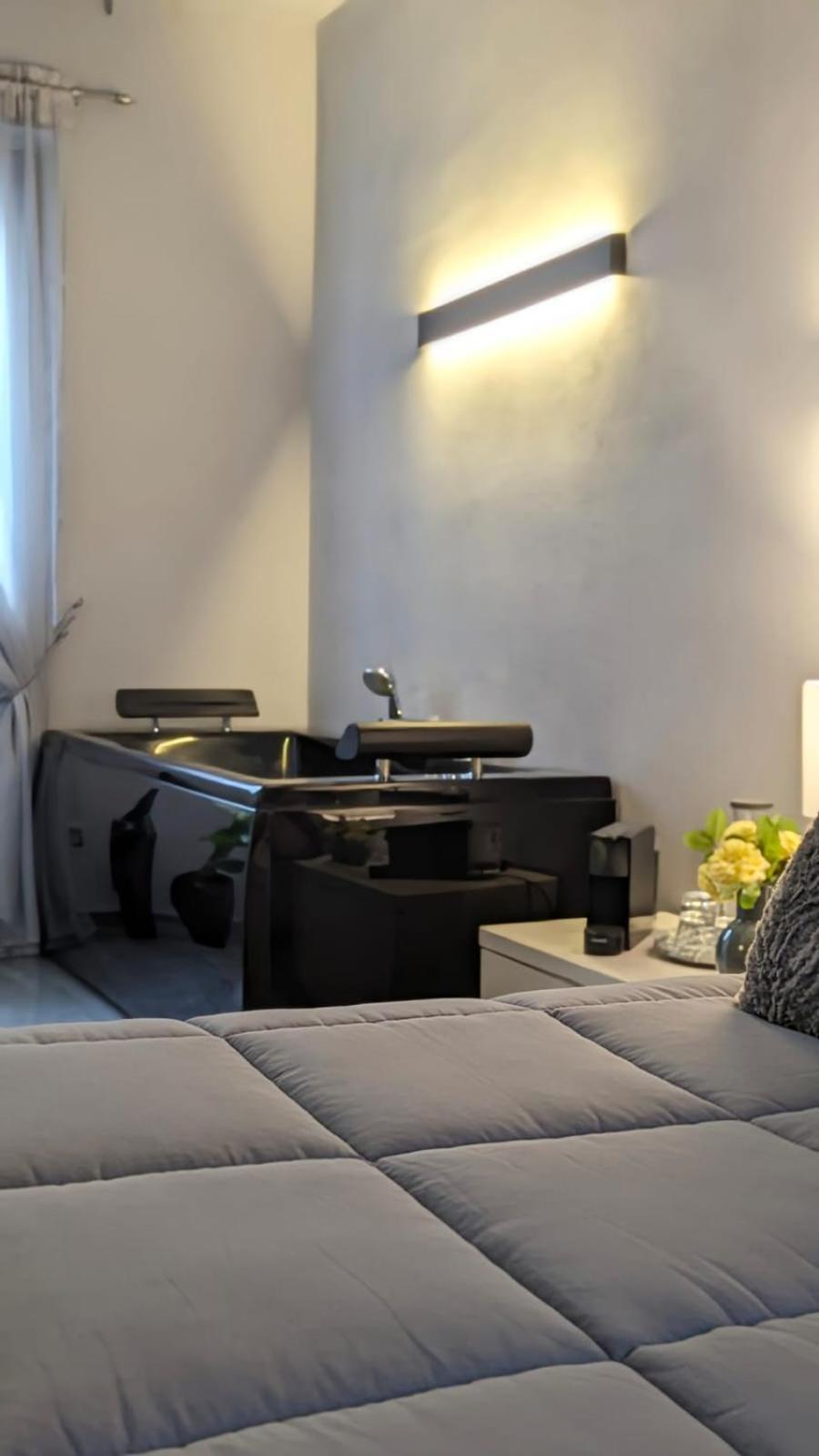 La Via Del Sale Accommodations Holidays Domodossola Exteriör bild