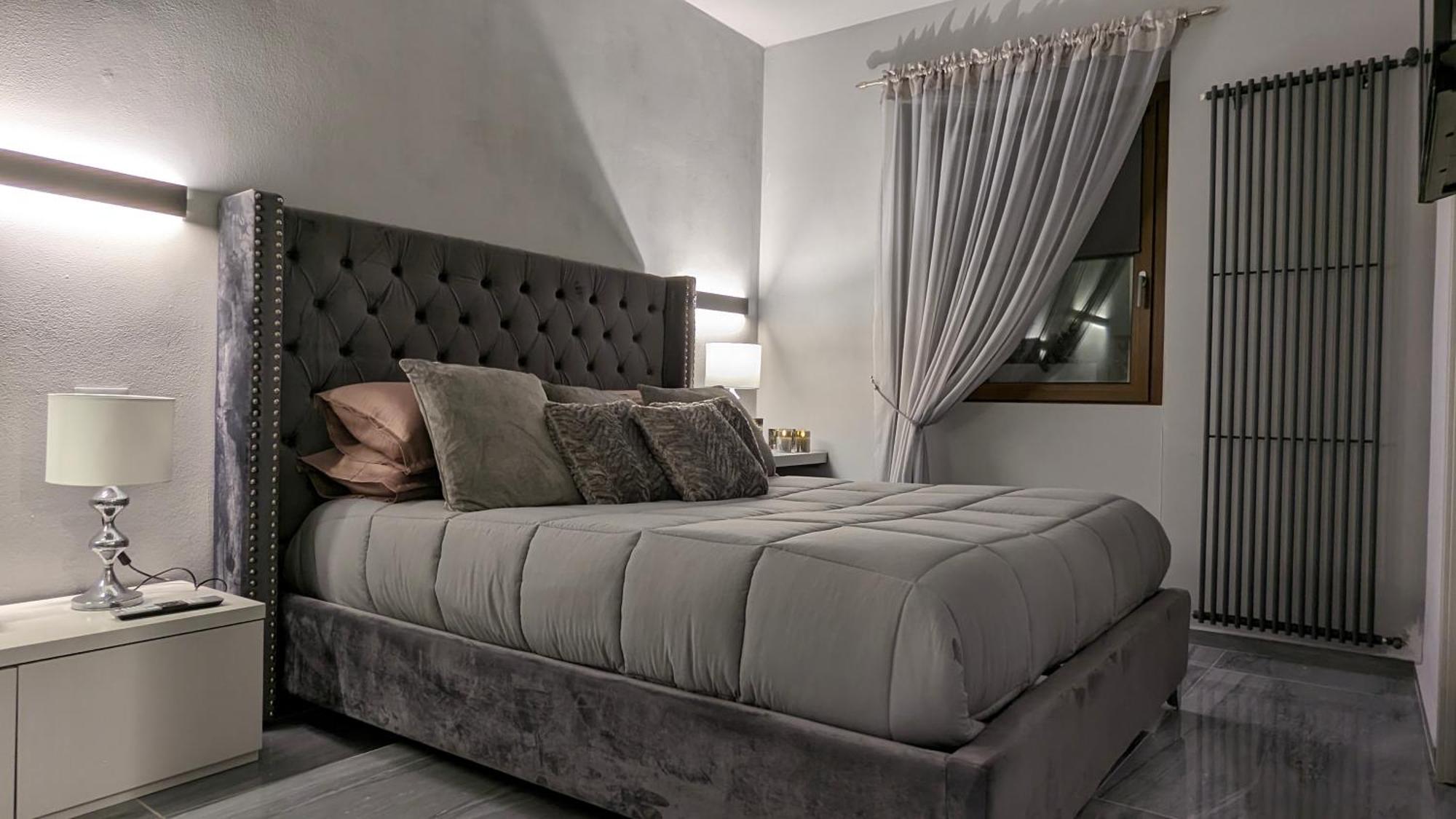 La Via Del Sale Accommodations Holidays Domodossola Exteriör bild